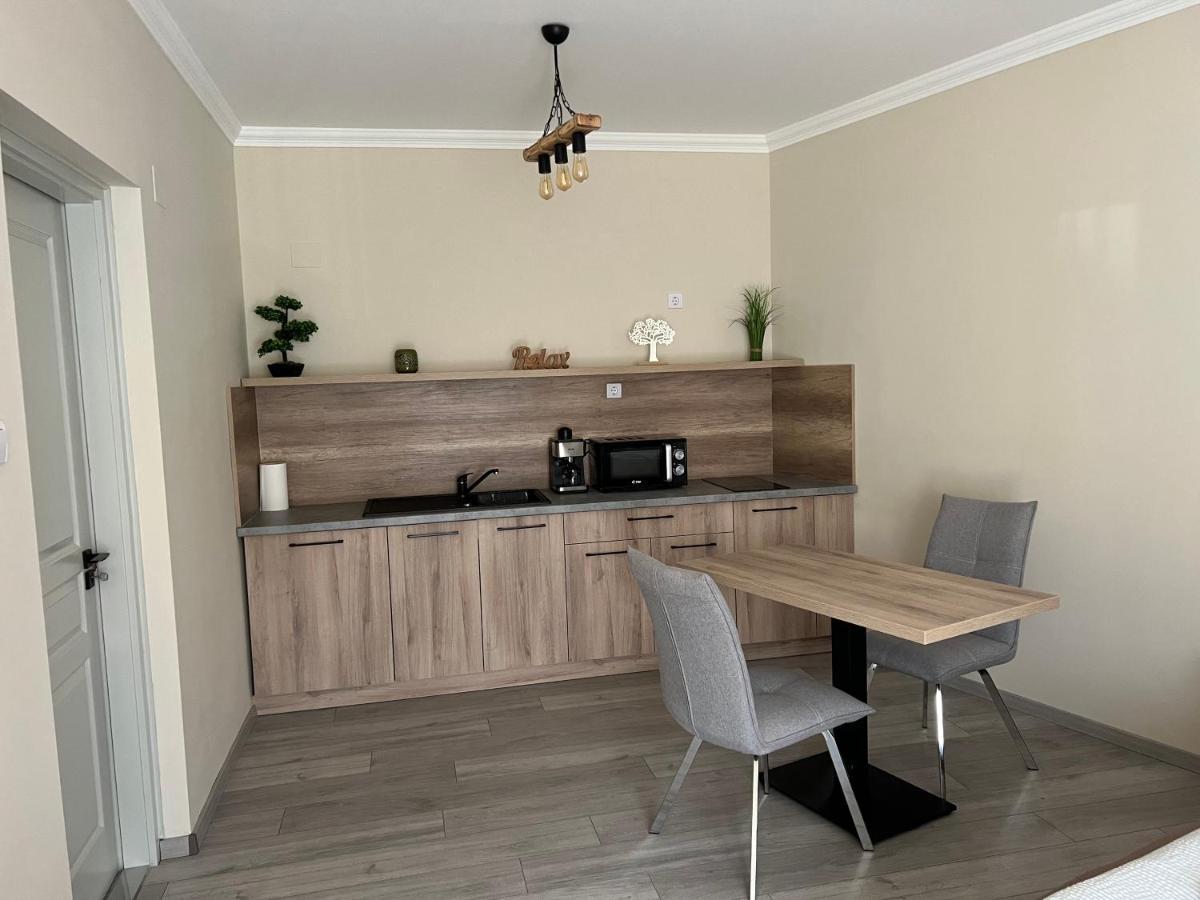 Alina Apartmanok Hajduszoboszlo Exterior photo